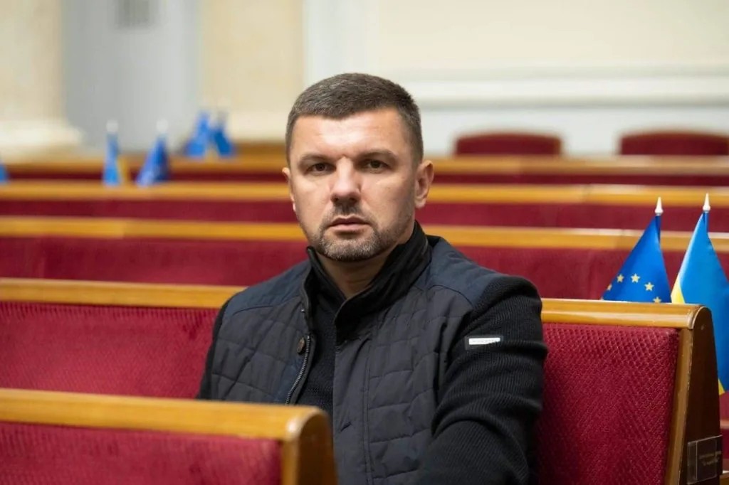 Нардеп вимагає від РНБО розірвати укладені з упц мп 50-річні договори оренди Зимненського та Низкиницького монастирів