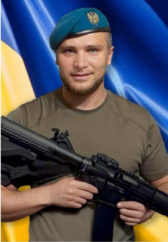 Вінниччина прощалась із воїном загиблим на полігоні під час шикування