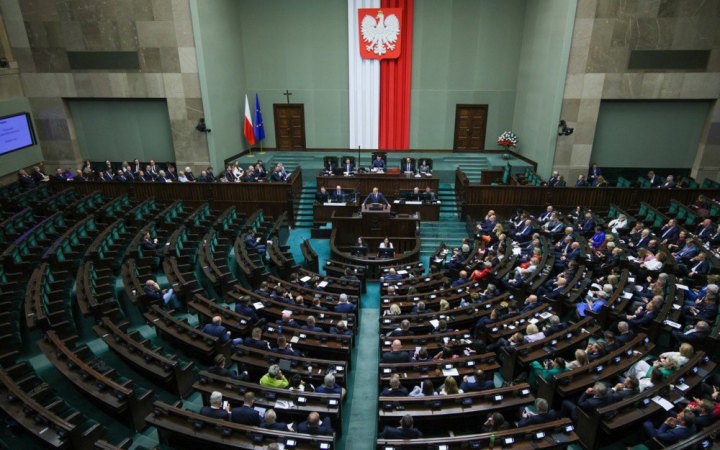 Сейм відхилив законопроєкт президента про допомогу українським біженцям