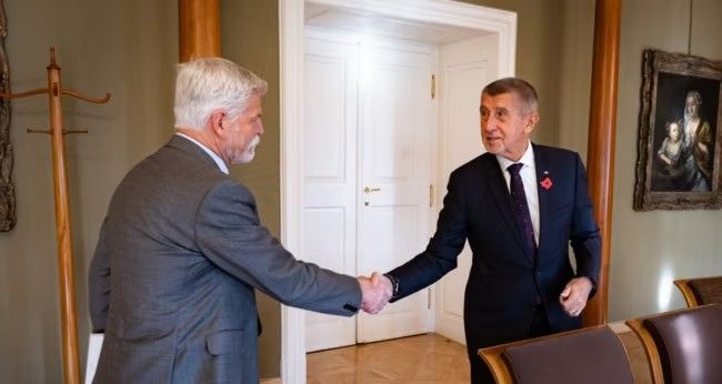 У програмі уряду Чехії “забули”про Україну та НАТО