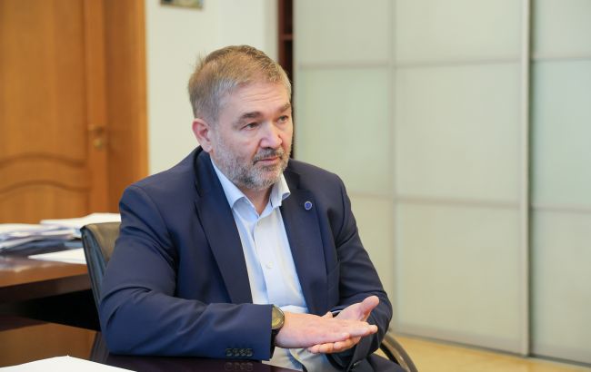 Чому не у всіх областях відключають світло?