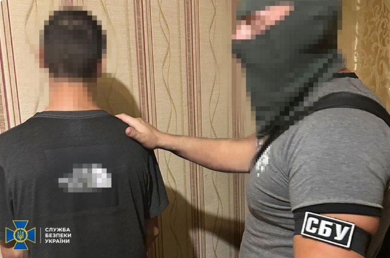 СБУ викрила завербованого рф студента, який виготовляв бомби для нових терактів у Дніпрі