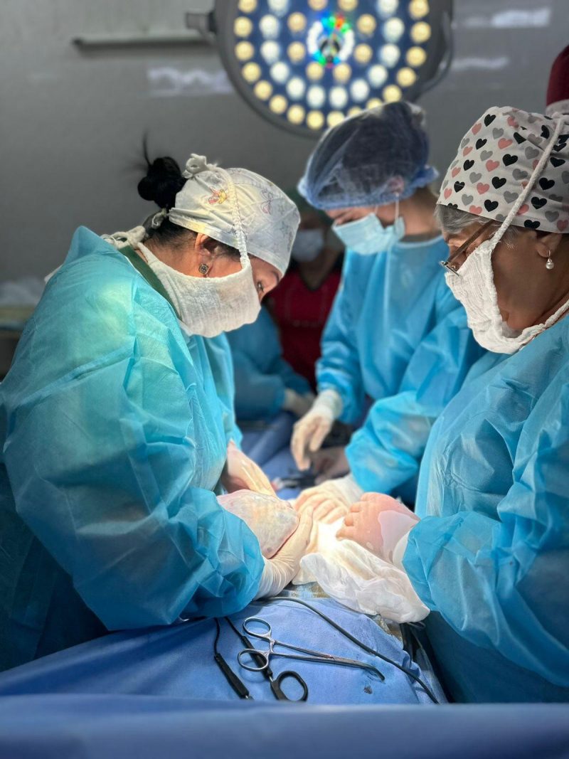 У Вінниці лікарі видалили жінці кістому яєчника вагою 18 кг.