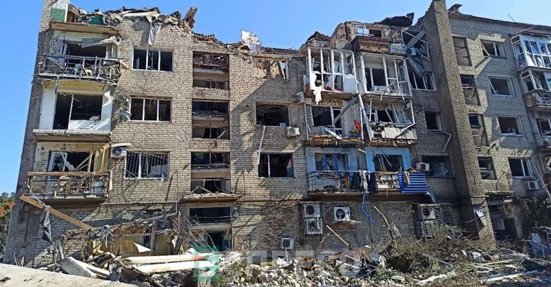 Країна рожевих поні, ельфів і фантазерів пропонує Україні капітулювати