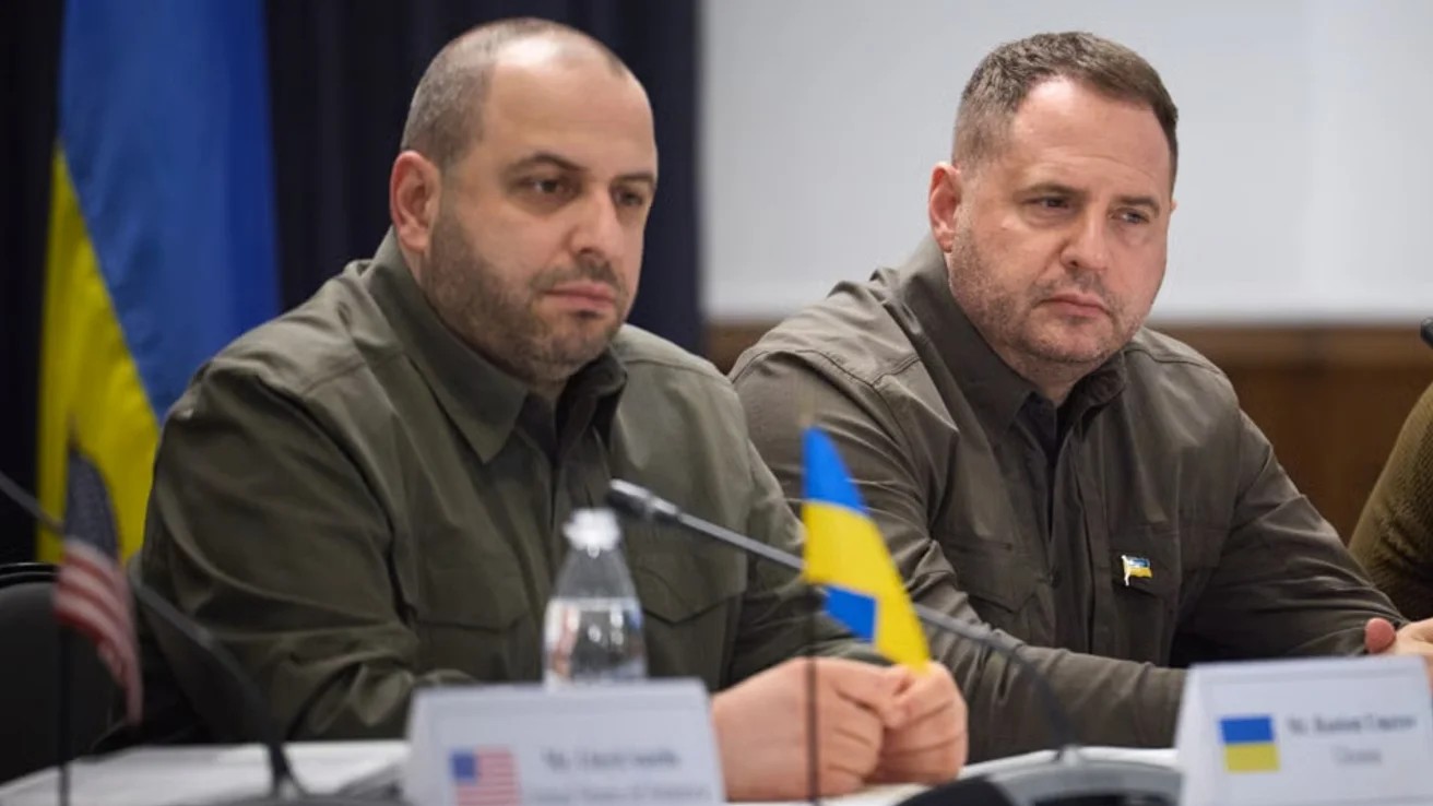 Кого і чому не повинно бути у складі української делегації на переговорах щодо мирного плану