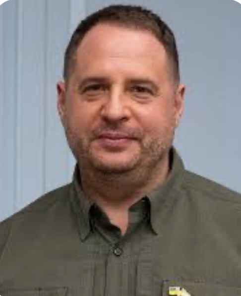 Єрмак прокоментував обшуки у  себе