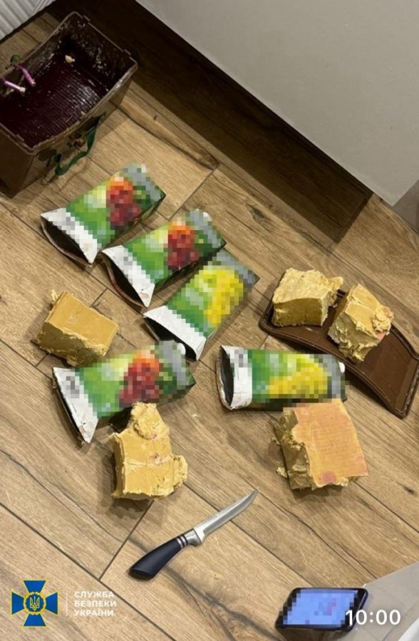 Схрони для терактів  готували завербовані неповнолітні