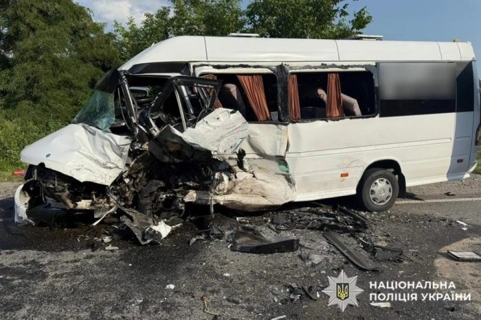 Аварія з 18 постраждалими