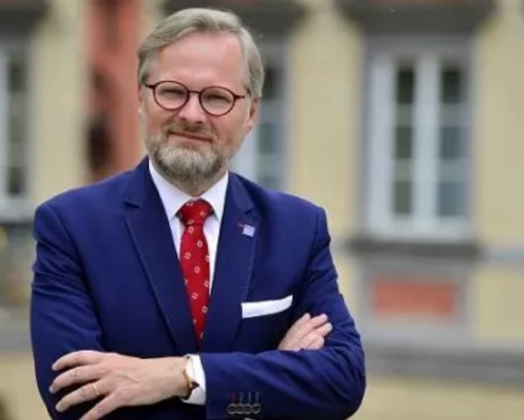 Після перемоги антиукраїнських партій в Чехії виявилось, що Прага заробила на українцях більше, ніж витратила.