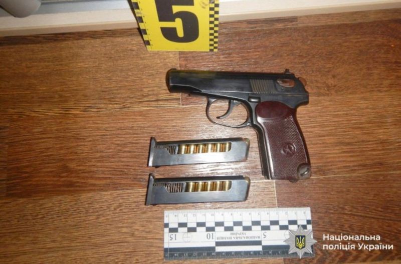 Поранив дружину з пістолета під час сварки на Вінниччині