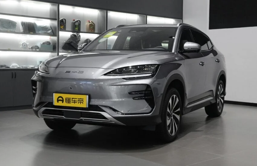 В Україні масово купують китайські авто