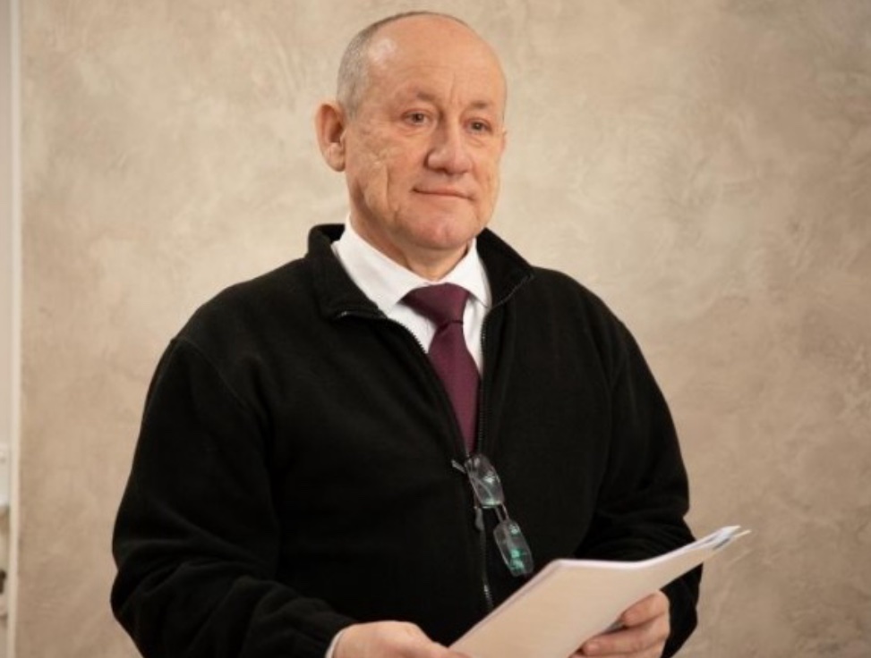 Директор Подільського ліцею Віталій Козаченко та директорка 12-го ліцею Олена Вітюк стали лауреатами Премії Верховної Ради