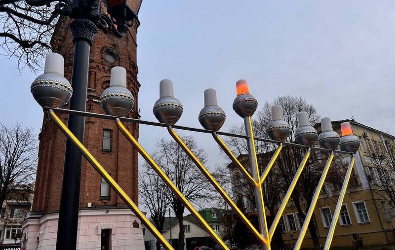 У середмісті Вінниці встановили ханукію