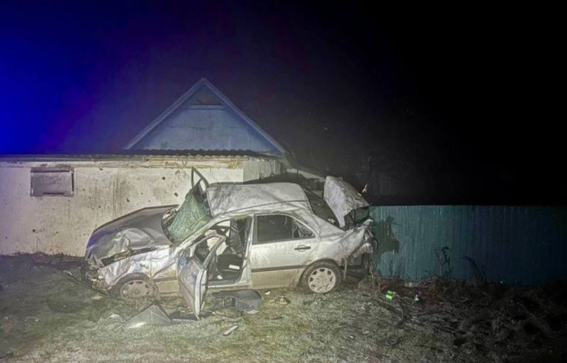 Внаслідок ДТП перекинулося авто на Вінниччині, загинув пасажир, є травмовані