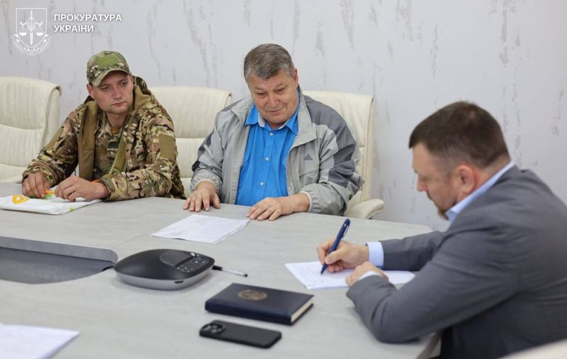 Прокуратура допомагає військовому, у якого незаконно забрали земельну ділянку і знесли будинок матері