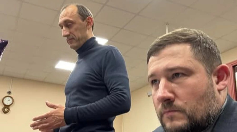 Батька детектива НАБУ Руслана Магамедрасулова випустили з-під варти