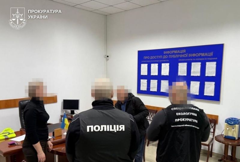 Викрили нелегальне виробництво чорного палива.