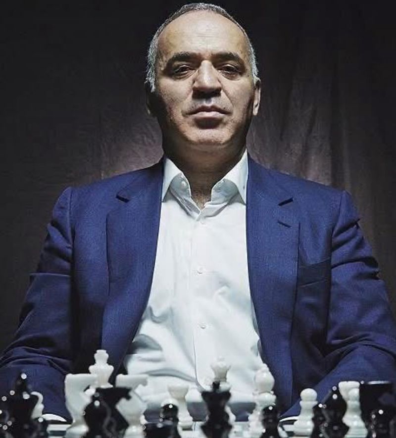 «Трамп продає Україну, а Європа відвертається». Спеціальна колонка Гаррі Каспарова для BILD. Частина 1: