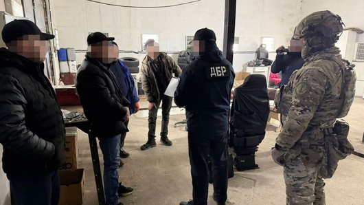 Замість служби відправляли працювати на СТО