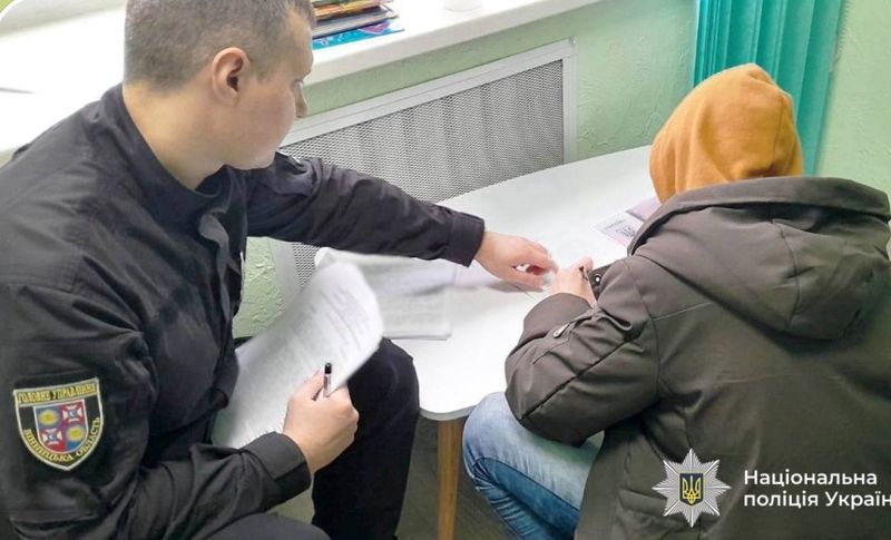 Нападнику на дівчаток повідомили про підозру