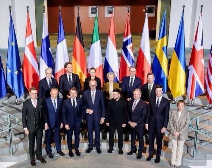 Захід переходить Рубікон