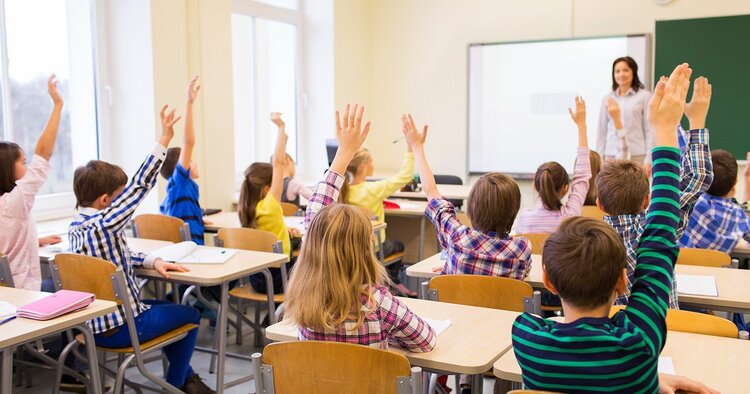 Україна змушена скорочувати заклади освіти