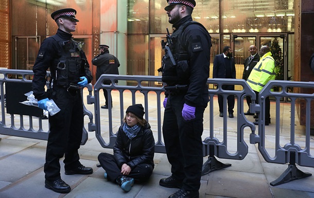 У Лондоні затримали екоактивістку Грету Тунберг