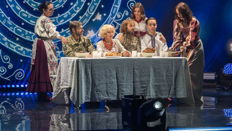 Ада Роговцева заспівала колядку на різдвяному концерті