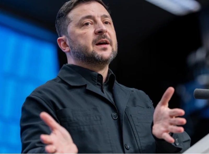 Зеленський пояснив коли  скасує воєнний стан в Україні