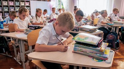 У Вінниці школярі повертаються в класи