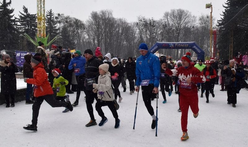 Новорічний забіг у Вінниці зібрав 350 учасників
