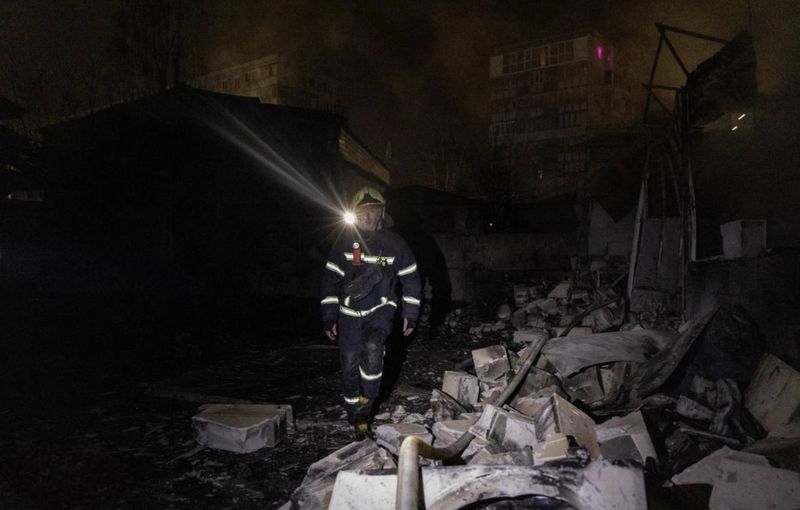 Бригада з Калинівки допомагає рятувати Київ від холоду