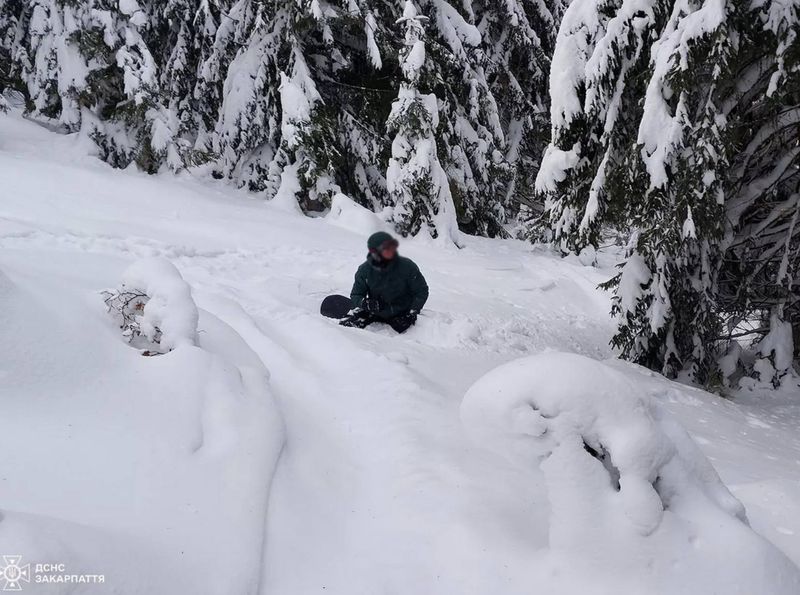 У Карпатах врятували сноубордиста з Вінниччини