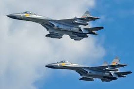 90 з 130 військових літаків Китаю увійшли у повітряний простір Тайваню