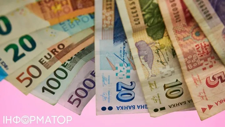 Попри невдоволення громадян Болгарія перейшла на євро