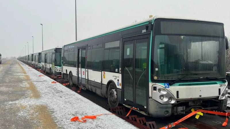 Франція передасть Україні 400 вживаних автобусів