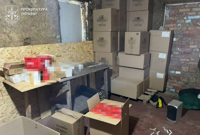 Засуджені за незаконне виготовлення сигарет та алкоголю на Вінниччині “задонатили” на ЗСУ 470 тис. грн