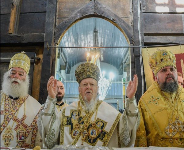 Вселенський патріарх ще раз звернувся до Онуфрія і МП почути його.