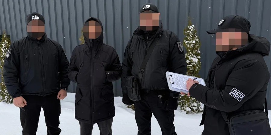 ДБР затримало військових за розкрадання понад 47 млн грн під час закупівель дронів