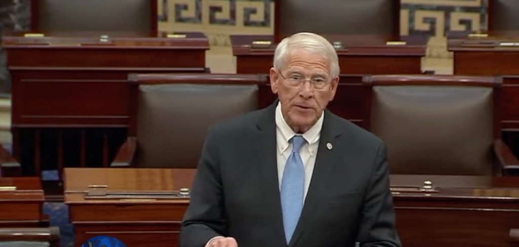 Коли Путін усміхається американським переговірникам і вдає з себе нашого друга, у нас немає жодних підстав усміхатися йому у відповідь”