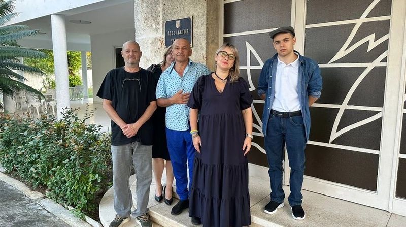 Звільнили трьох українців, яких незаконно утримували у Венесуелі