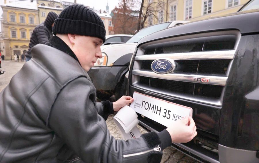 Хор Гомін передав ще 25 машин для Сил Оборони