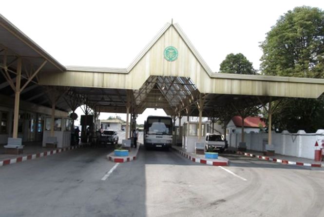 Вінничани намагалися незаконно ввезти товару на 16000 євро