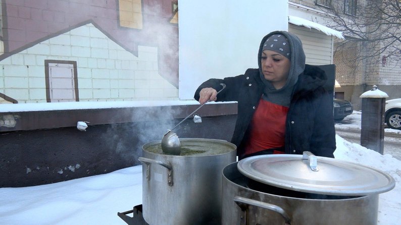 Під час відключень світла вінничан пригощають гарячими стравами