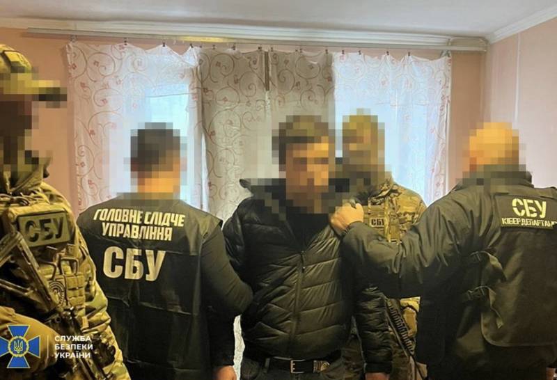 Банкір зливав дані воїнів