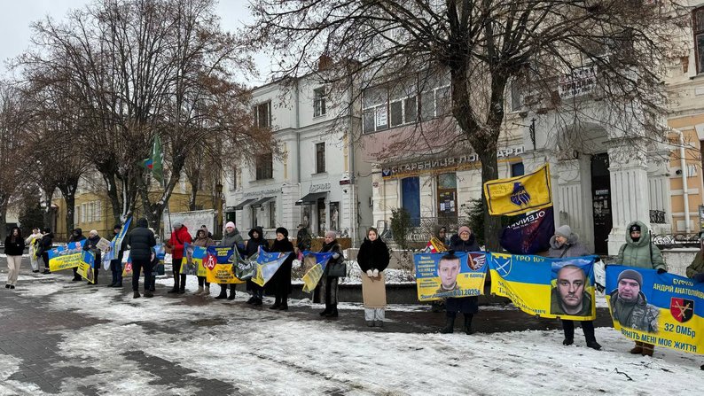 Захід на підтримку військовополонених та зниклих безвісти відбувся у Вінниці