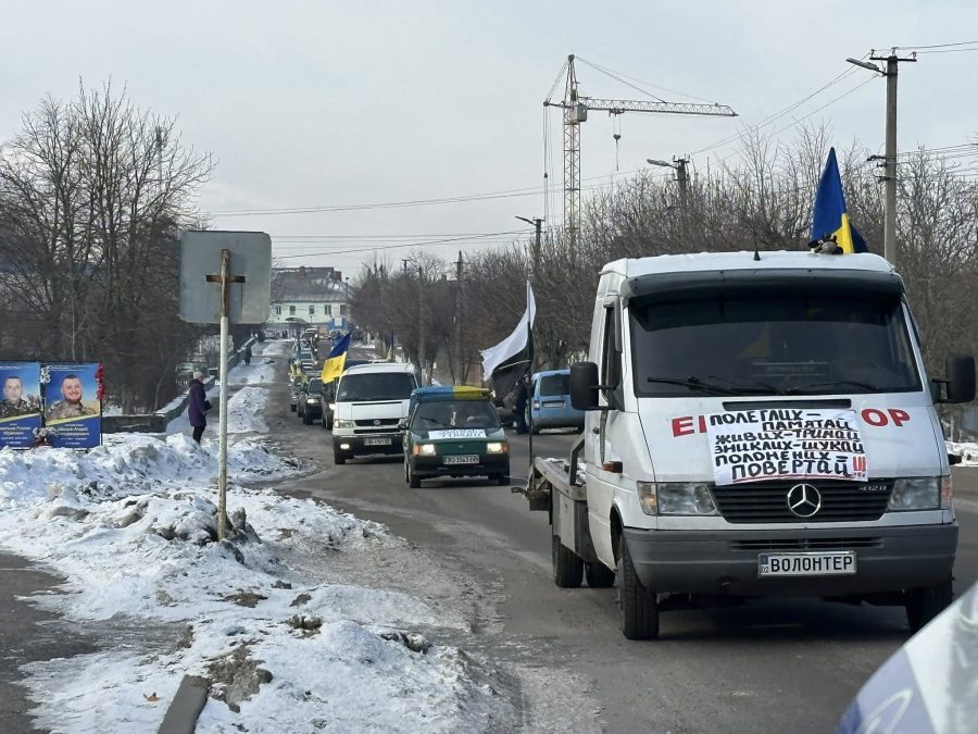 На Вінниччині відбувся автопробіг до річниці повномасштабного вторгнення