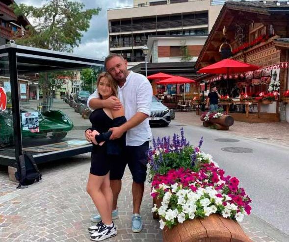 Як донька прокурора та син заступника начальника поліції били поліцейських по обличчю та підрізали їх