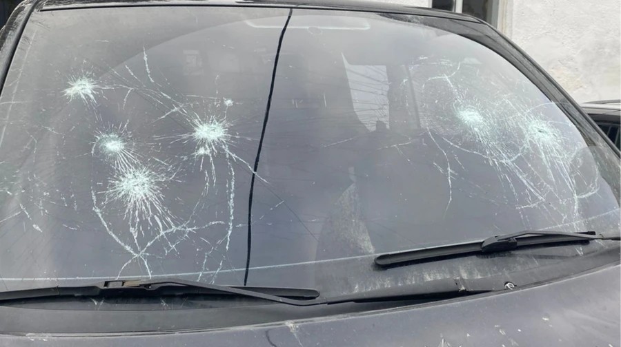 Жінка у Львові стріляла по бусу ТЦК