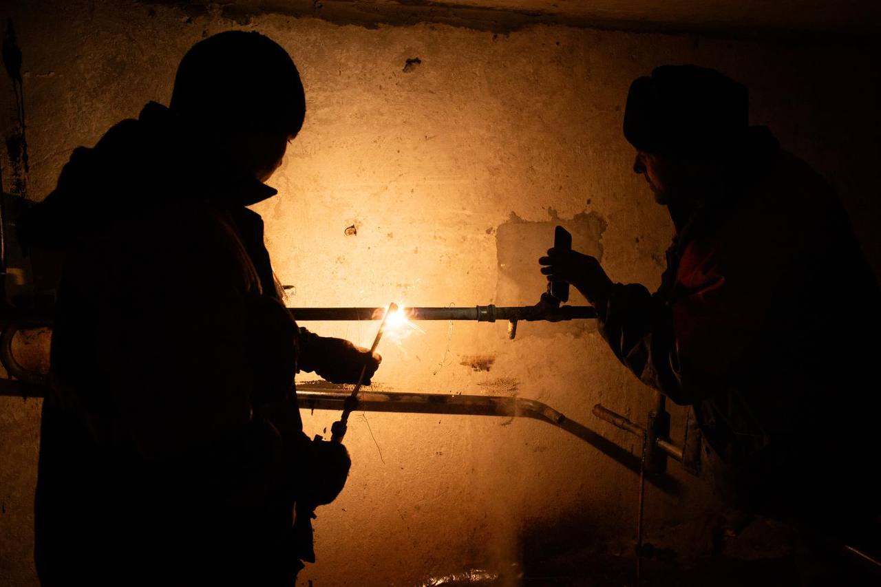 Ремонтні бригади з Вінниччини відновлюють тепло в столиці